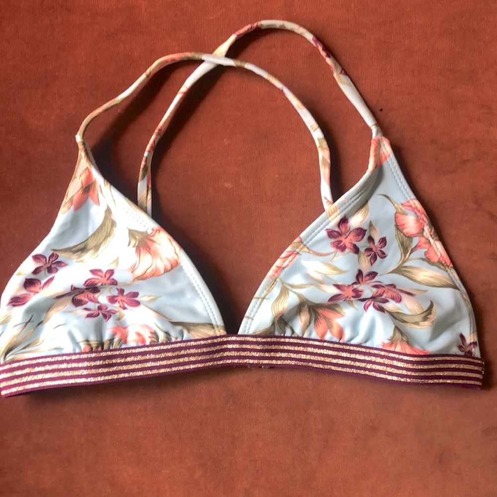 Xhilaration Hawaiian print bikini top. Size M
